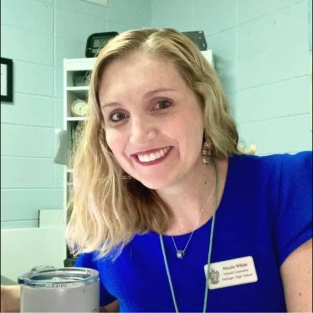 Meet your Posher, Nicole